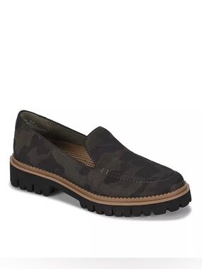 BareTraps Prestin Camouflage Slip-On Lug Sole Loafer Sz 5.5 BNWOB